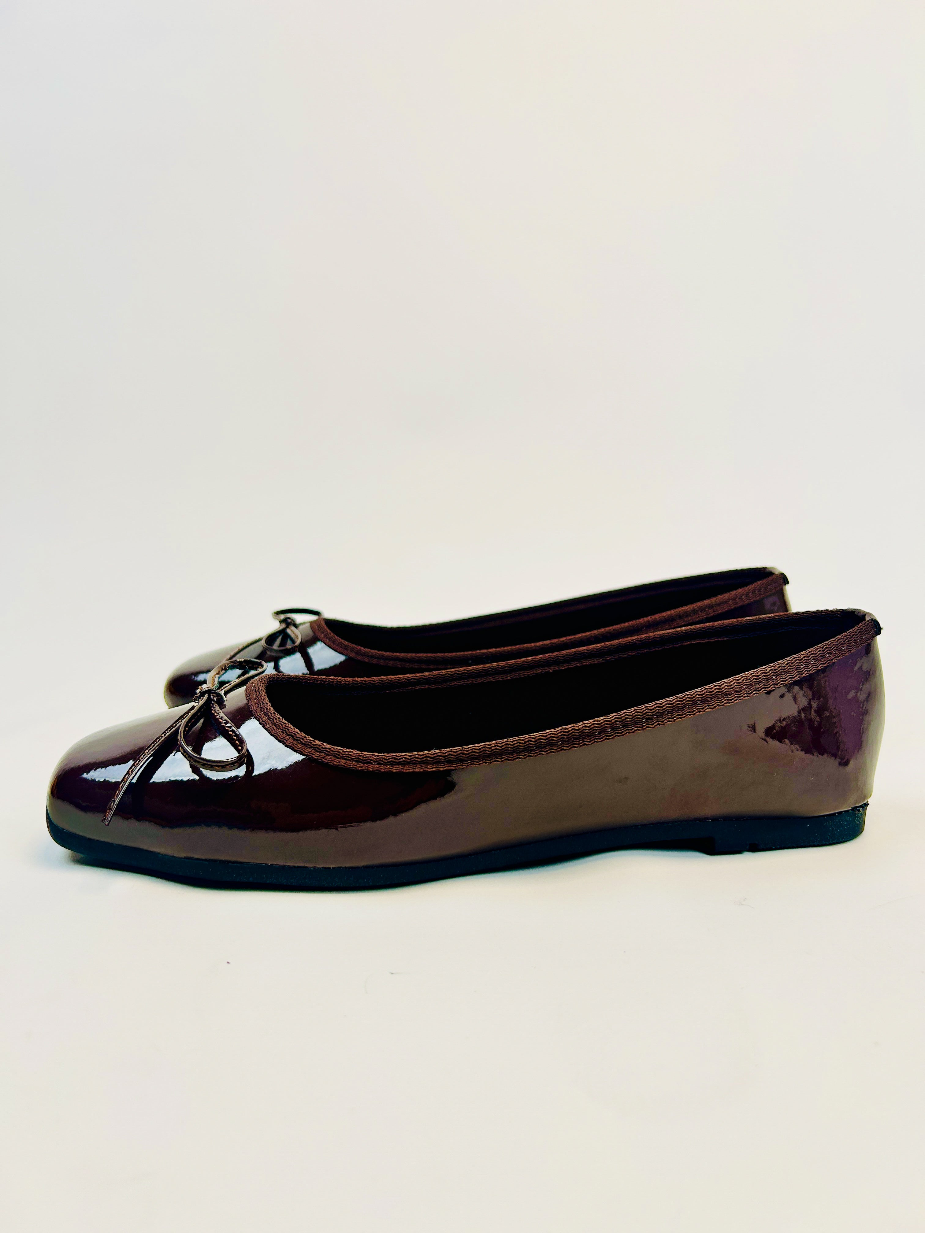 Bowknot Dark Brown Glossy Pumps