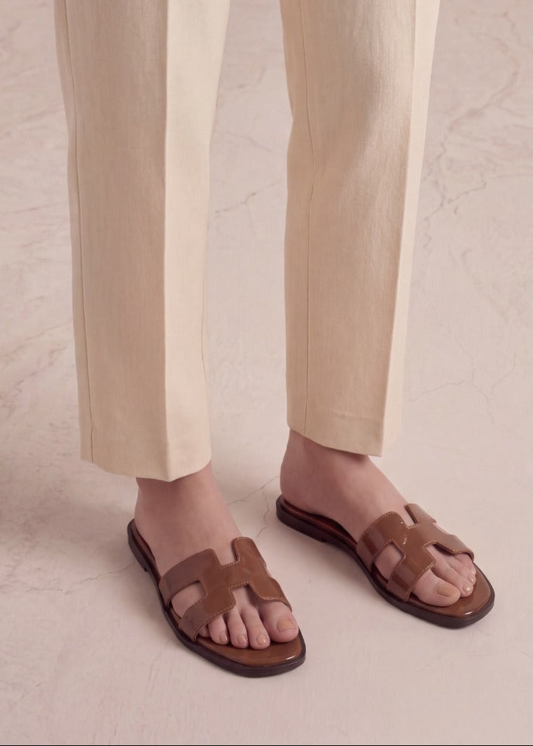 Hazel Hue caramel brown patent slide flats side view for women Pakistan – Laal Mahal